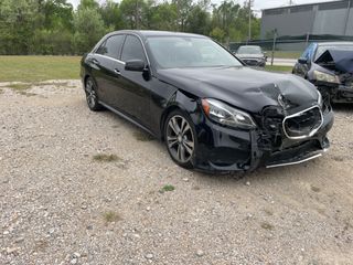 2014 Mercedes-Benz E 350 - Exterior Front Right Corner Image